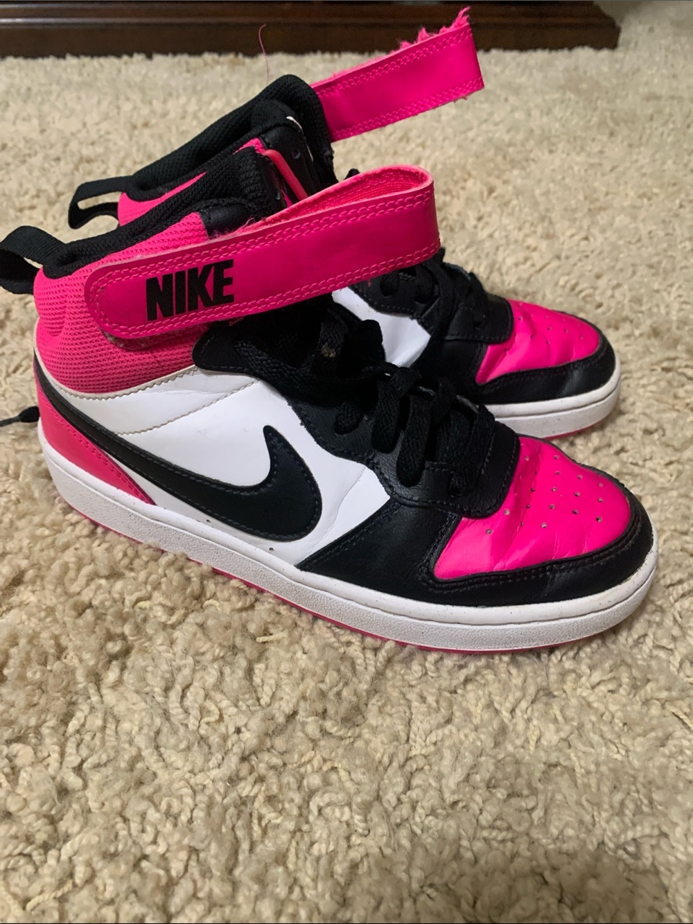 Nike Kids High-Top Sneakers in Hot Pink, Black & White